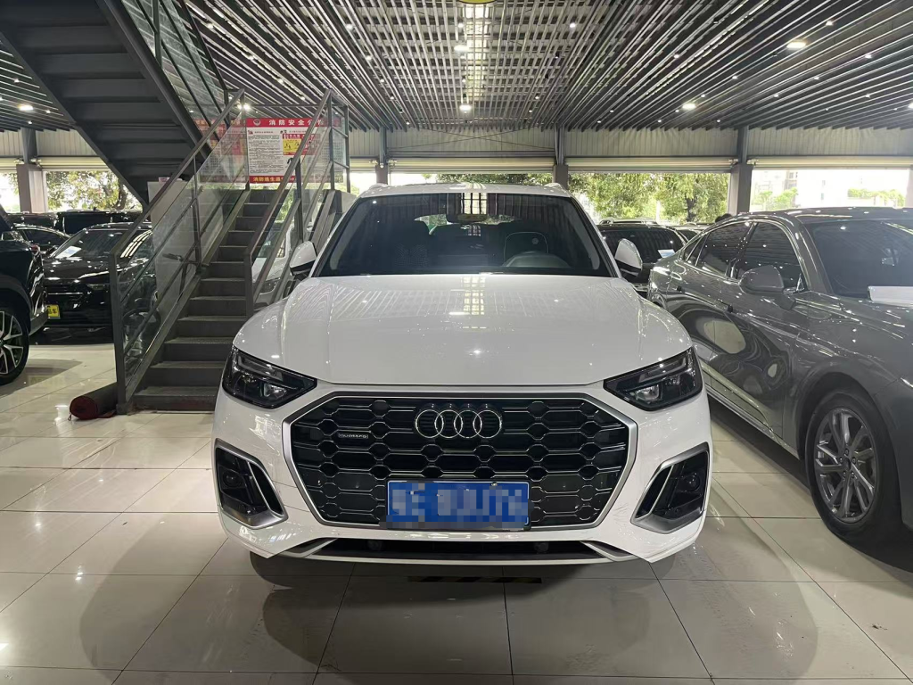 Audi Q5L 2022 40T Luxury Dynamic - Huishida Trading