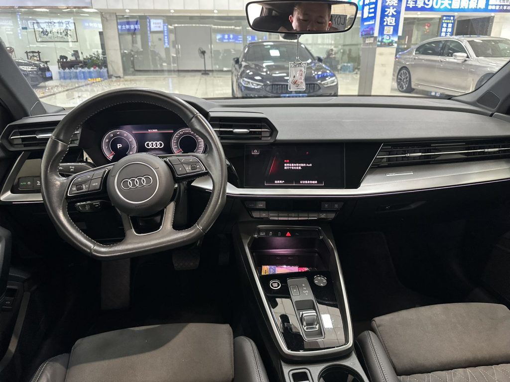 Audi A3 2021 Sportback 35 TFSI Luxury Sport - Huishida Trading