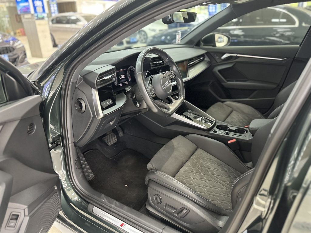 Audi A3 2021 Sportback 35 TFSI Luxury Sport - Huishida Trading
