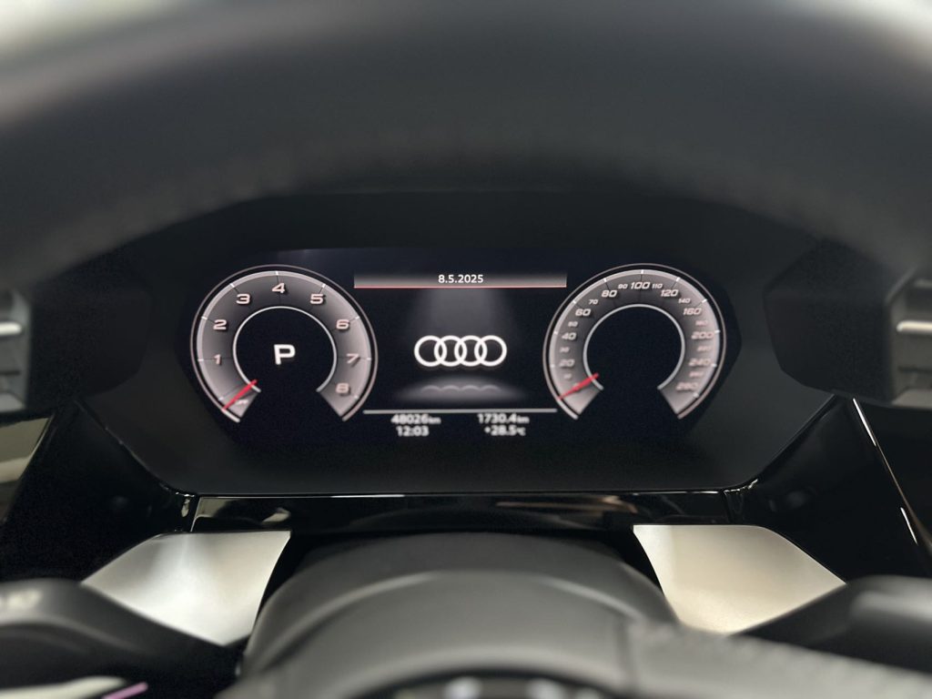 Audi A3 2021 Sportback 35 TFSI Luxury Sport - Huishida Trading