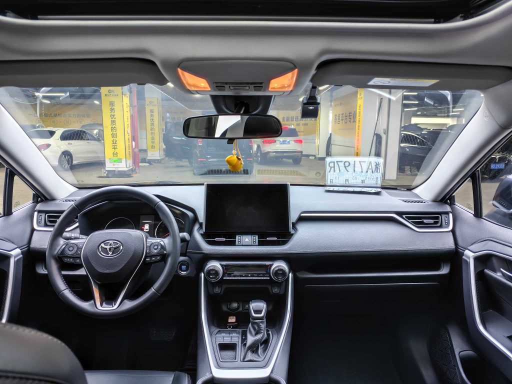 Toyota WILDLANDER 2022 2.0L CVT 2WD Deluxe - Huishida Trading