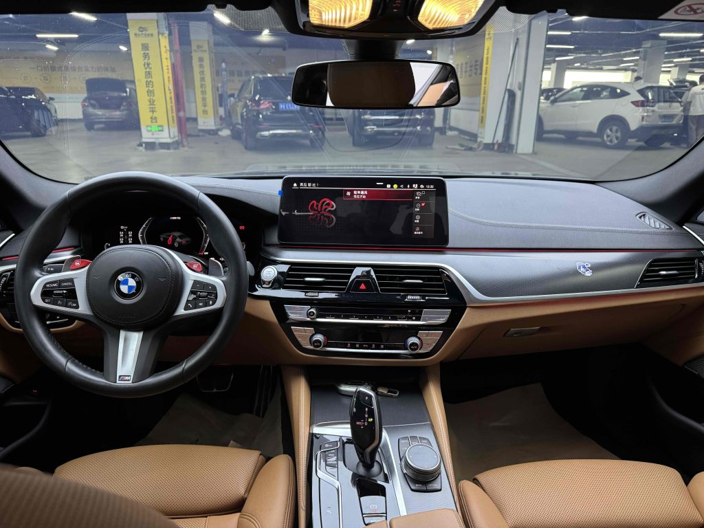BMW 5 серии (импорт) 2022 Модифицированный 525i M Sport Package - Huishida Trading