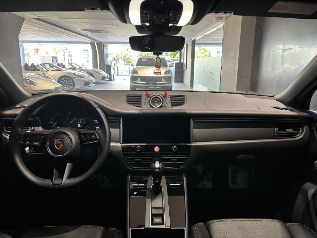 Porsche Macan 2023 Macan 2.0T - Huishida Trading