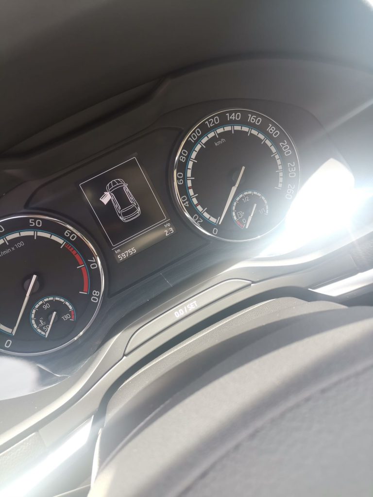 karoq 2020 TSI280 Intelligent Luxury Edition National VI - Huishida Trading