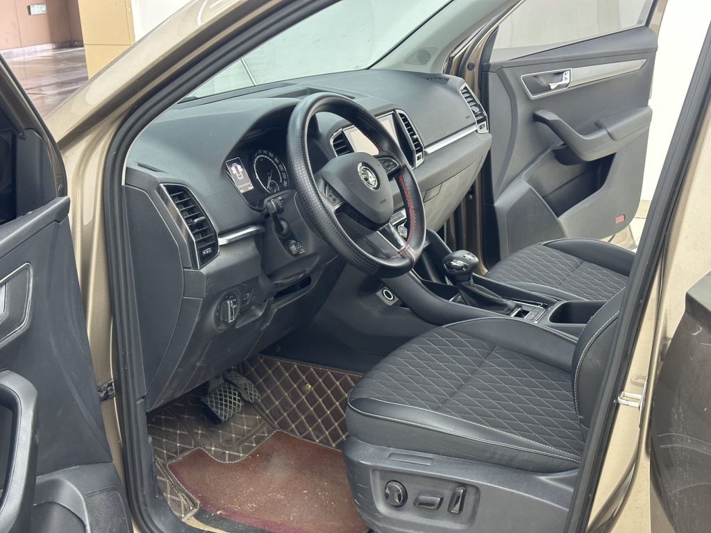 ŠKODA KAROQ 2020 TSI280 Intelligent Luxury Edition National VI - Huishida Trading