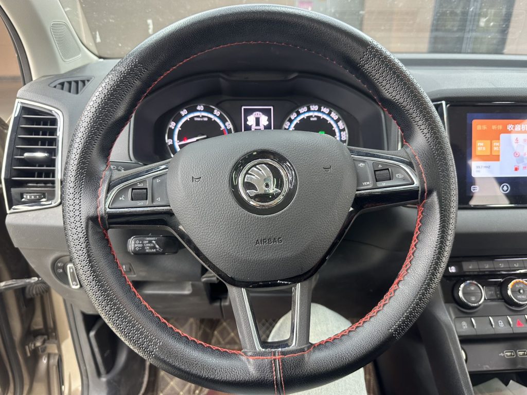 ŠKODA KAROQ 2020 TSI280 Intelligent Luxury Edition National VI - Huishida Trading