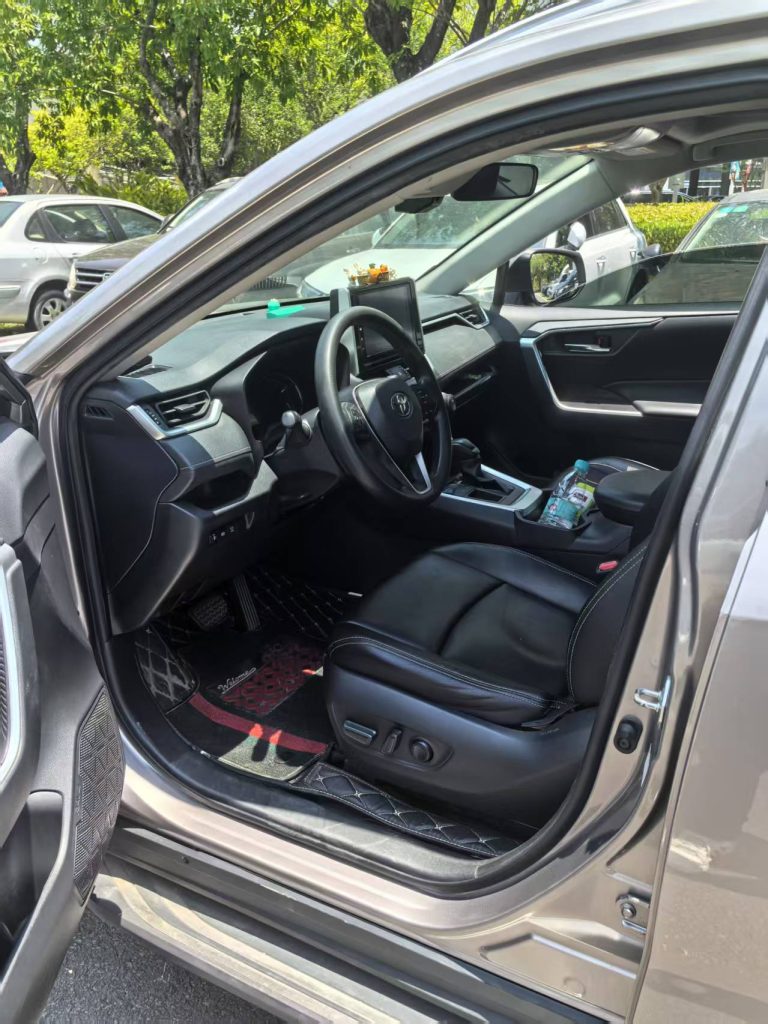 RAV4 2020 2.0L CVT 2WD Style Edition - Huishida Trading