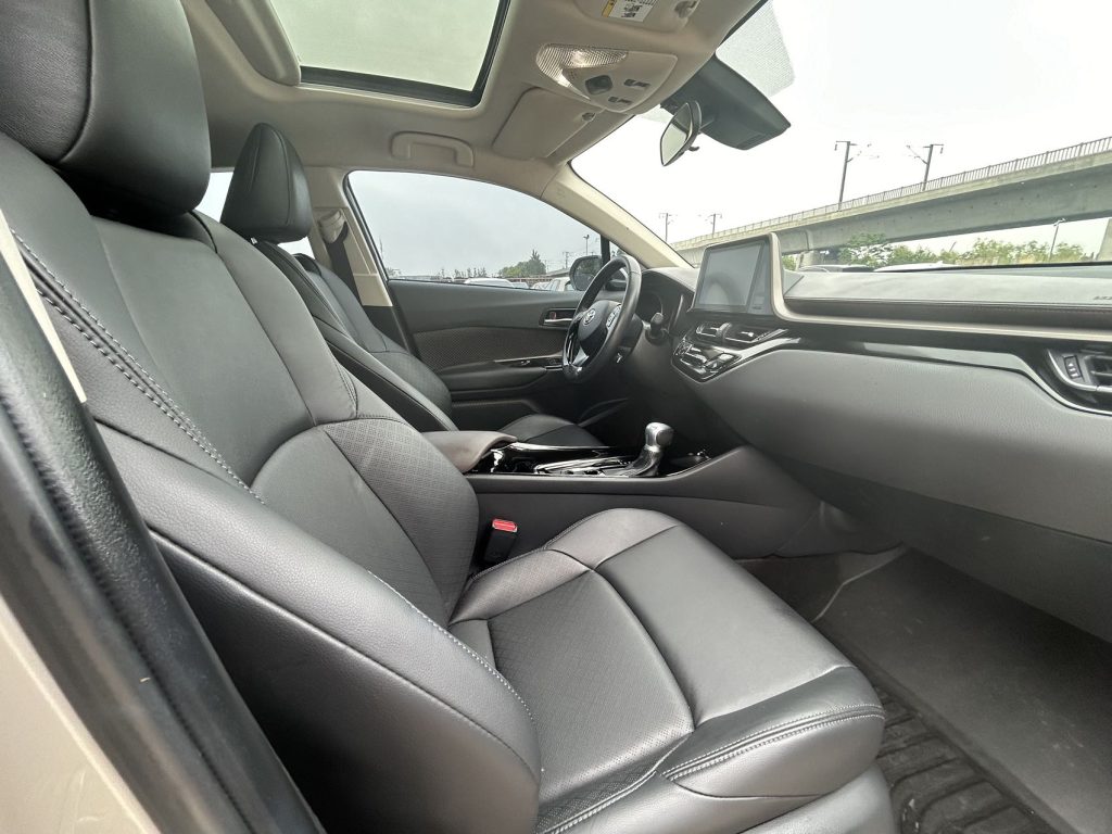 Toyota CHR 2020 2.0L Signature Edition - Huishida Trading