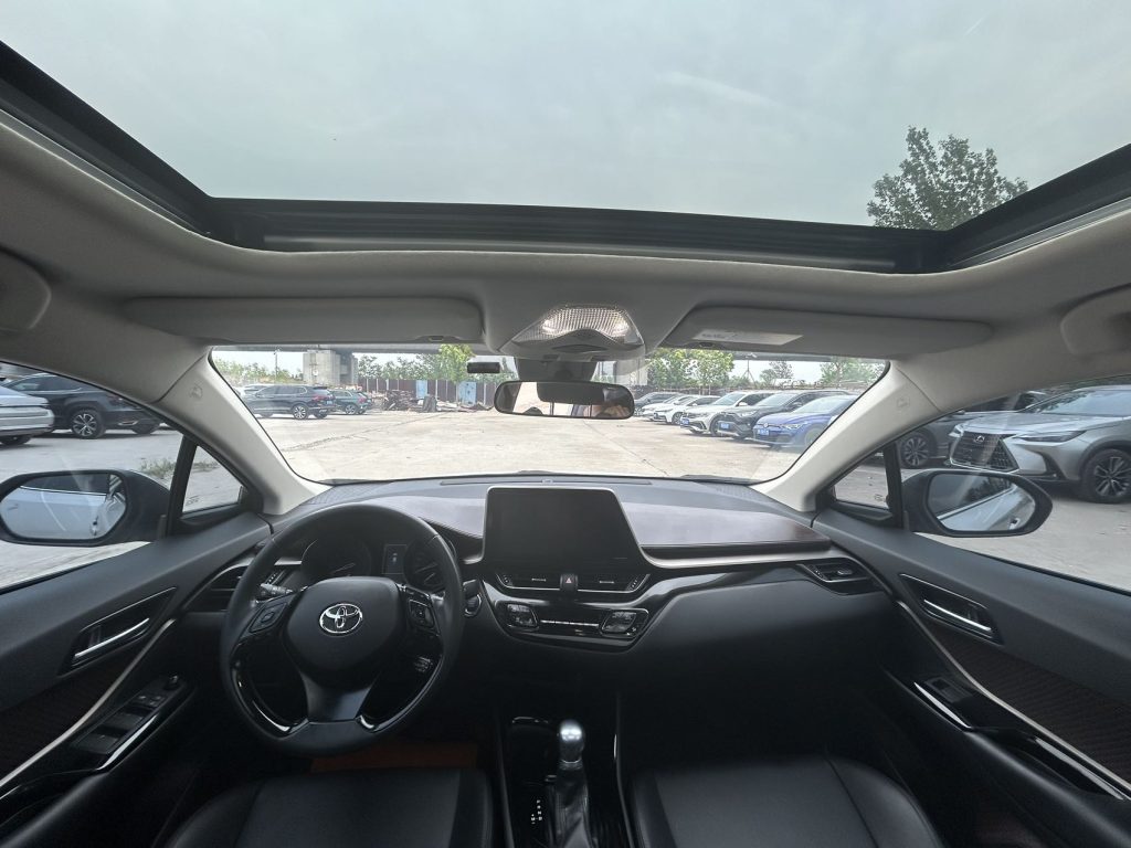 Toyota CHR 2020 2.0L Signature Edition - Huishida Trading