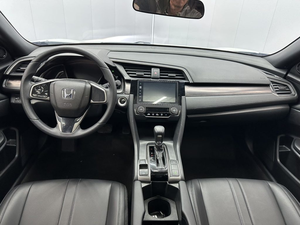 Honda Civic 2021 HATCHBACK 220TURBO CVT НОВЫЙ КОНТРОЛЬ - Huishida Trading