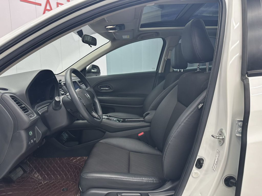 Honda VEZEL 2020 220 TURBO CVT Luxury Edition - Huishida Trading