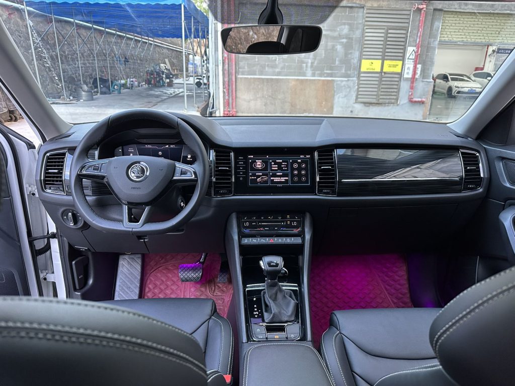 Skoda Kodiaq 2021 TSI330 5-местный 2WD Luxury Premium - Huishida Trading