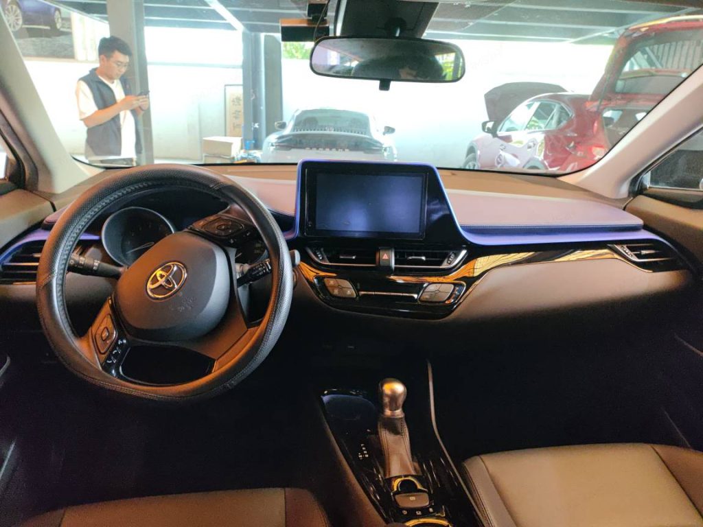 CHR 2021 2.0L Luxury Edition - Huishida Trading