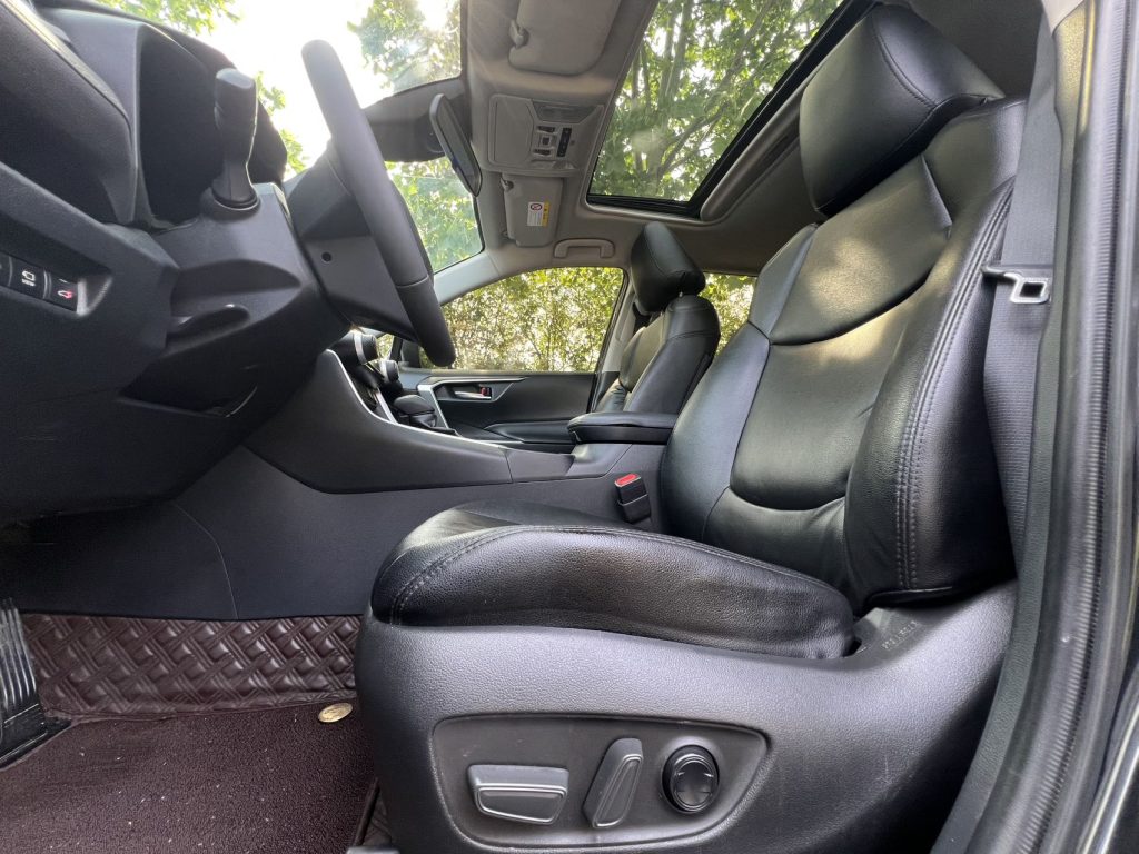 RAV4 2021 2.0L CVT 2WD Style PLUS Edition - Huishida Trading