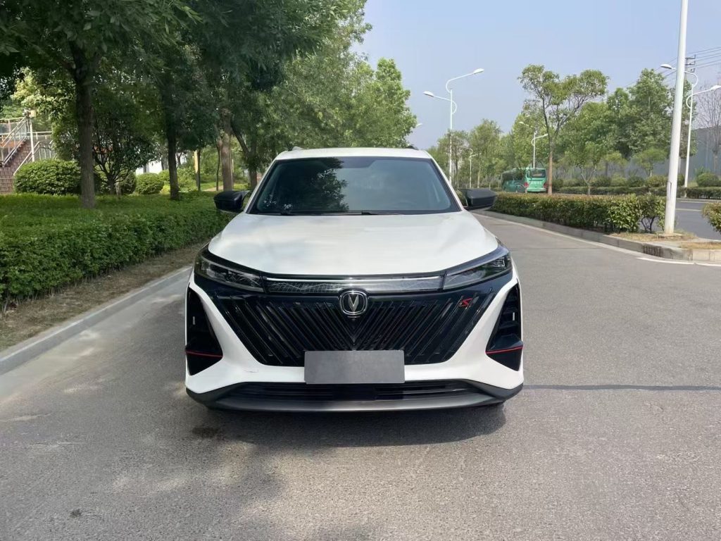 CS75PLUS 2022 2 поколение 1.5T Auto Premium - Huishida Trading