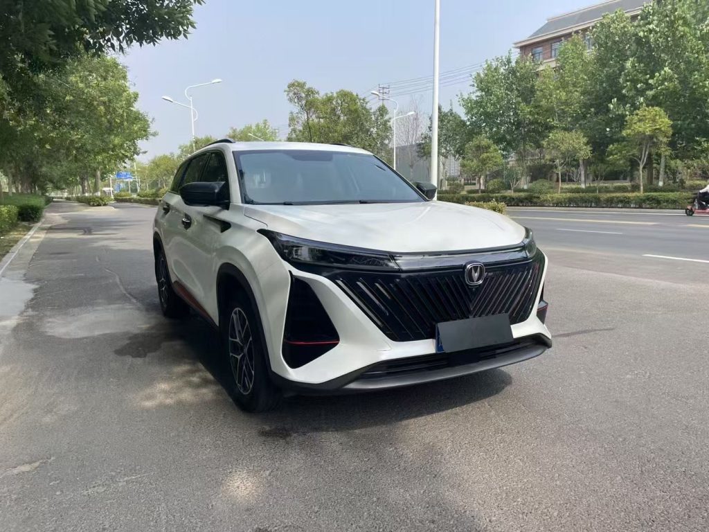 CS75PLUS 2022 2 поколение 1.5T Auto Premium - Huishida Trading