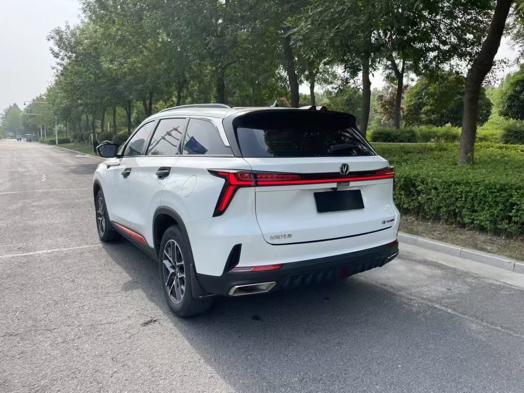 CS75PLUS 2022 2 поколение 1.5T Auto Premium - Huishida Trading