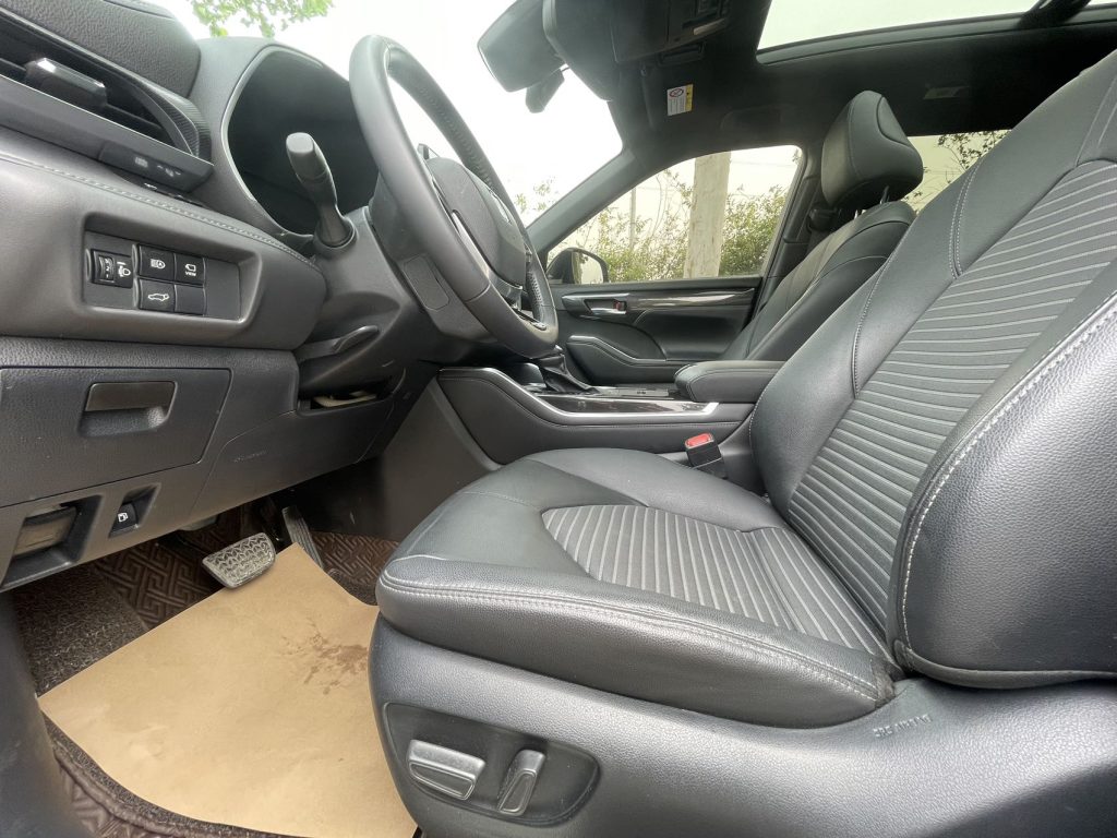 Toyota CROWN KLUGER 2021 2.5L HEV 4WD Premium Edition - Huishida Trading