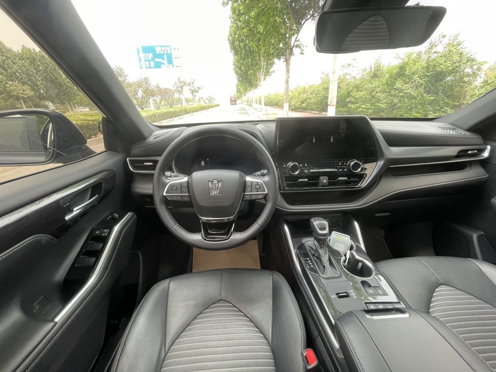 Toyota CROWN KLUGER 2021 2.5L HEV 4WD Premium Edition - Huishida Trading