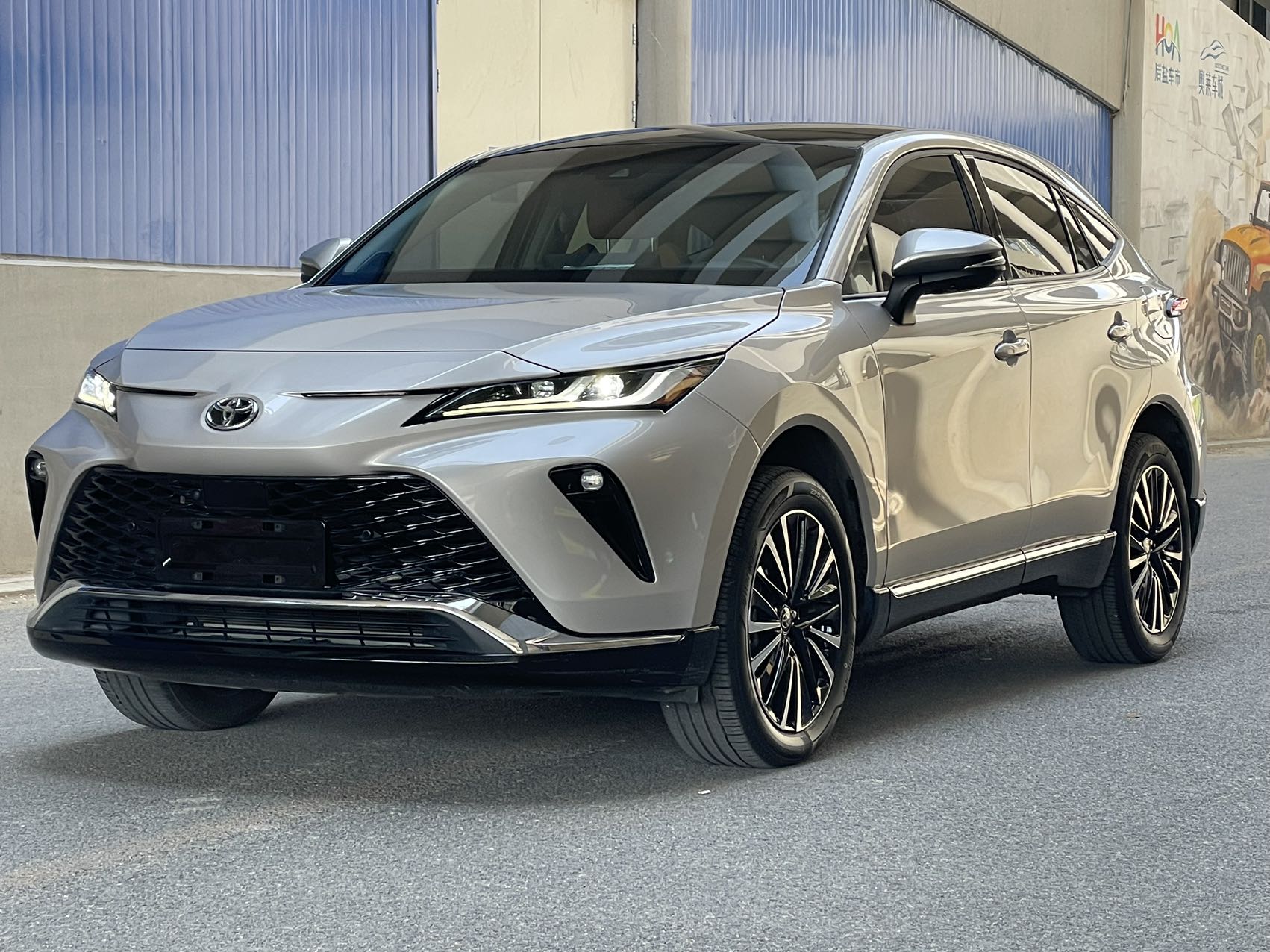 Toyota Venza 2022 2.0L CVT 4WD Supreme Edition