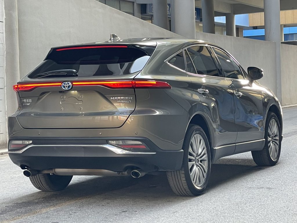 TOYOTA HARRIER 2022 Twin Engine 2.5L CVT 4WD Flagship Edition - Huishida Trading