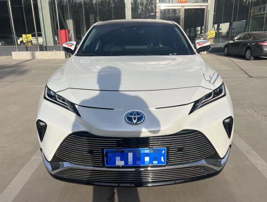 Venza 2022 Twin Engine 2.5L CVT 4WD Supreme Edition - Huishida Trading