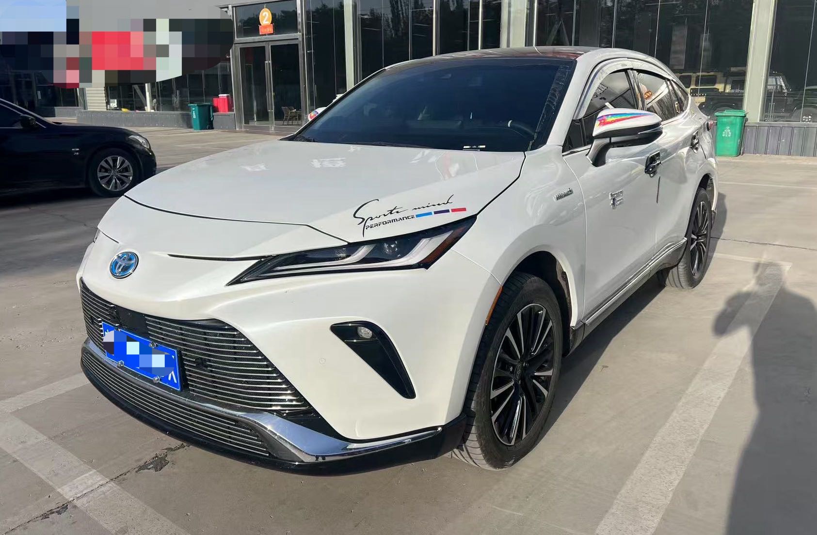 Venza 2022 Twin Engine 2.5L CVT 4WD Supreme Edition
