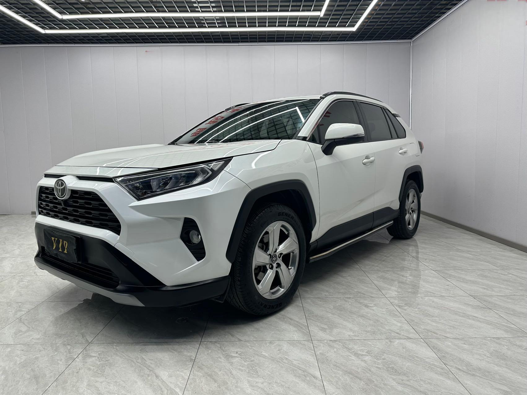 TOYOTA RAV4 RWD 2020 2.0L CVT 2WD Style PLUS Edition