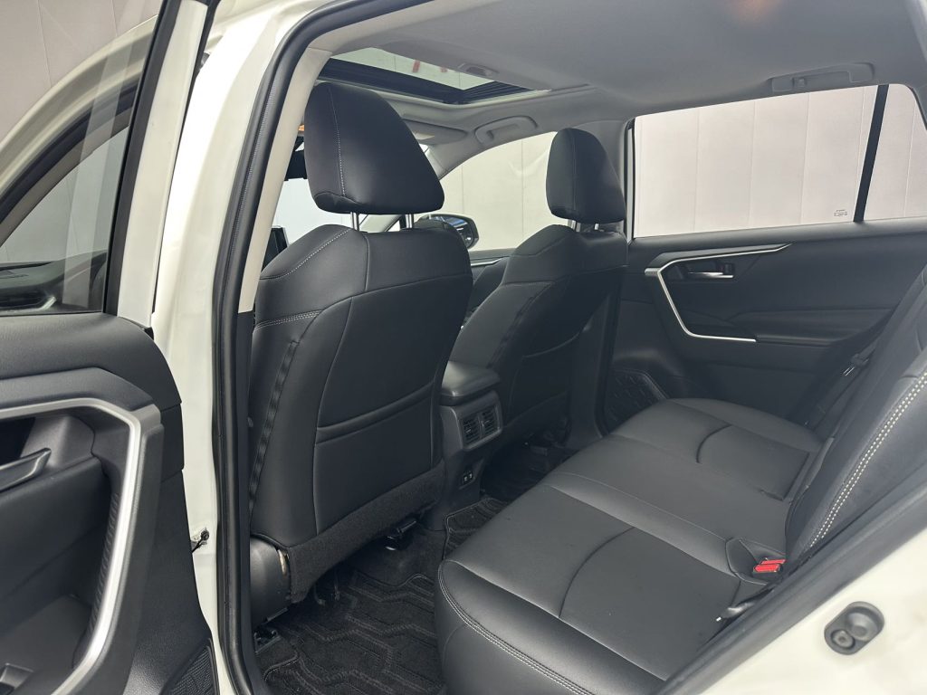 TOYOTA RAV4 RWD 2020 2.0L CVT 2WD Style PLUS Edition - Huishida Trading