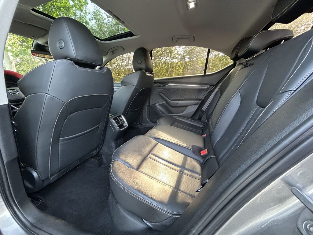 Octavia Pro 2021 Pro TSI280 DSG - Huishida Trading