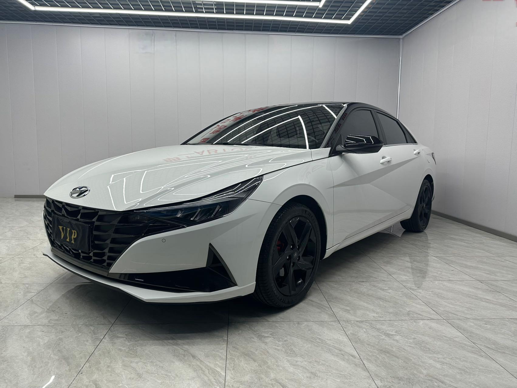 Hyundai Elantra 2021 1.5L CVT LUX Premium