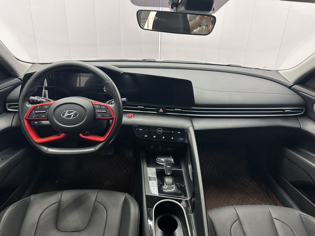 Hyundai Elantra 2021 1.5L CVT LUX Premium - Huishida Trading