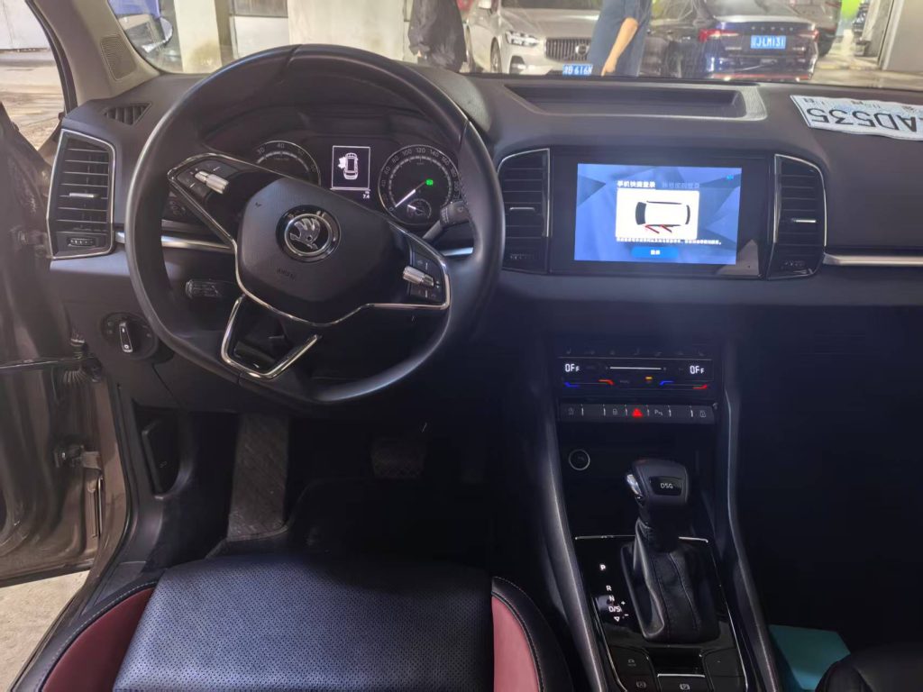 Skoda KAROQ 2022 TSI280 Premium Edition - Huishida Trading