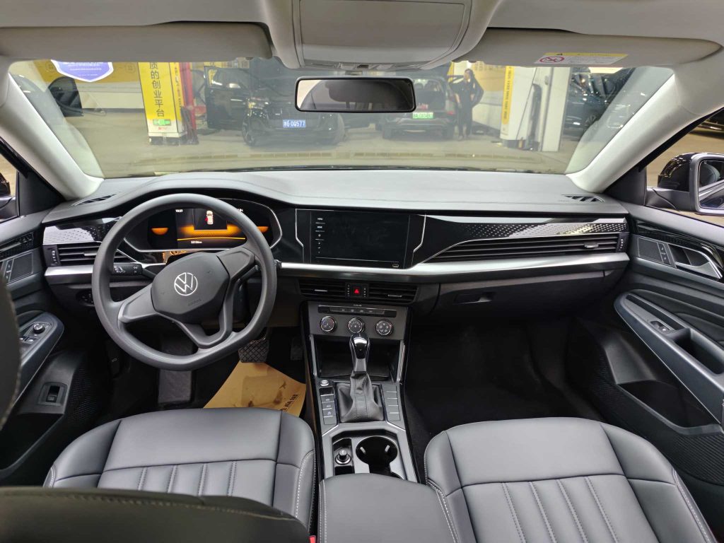 Volkswagen Passat 2022 280TSI Business - Huishida Trading