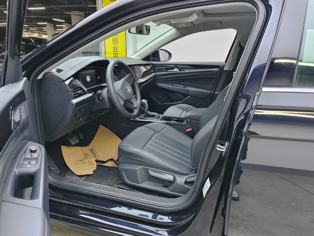 Volkswagen Passat 2022 280TSI Business - Huishida Trading