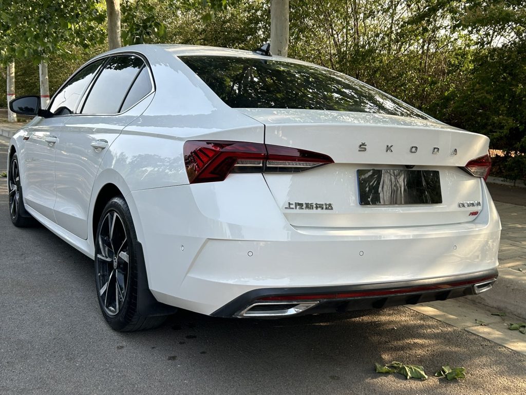 Octavia 2022 pro TSI280 Luxury Edition - Huishida Trading