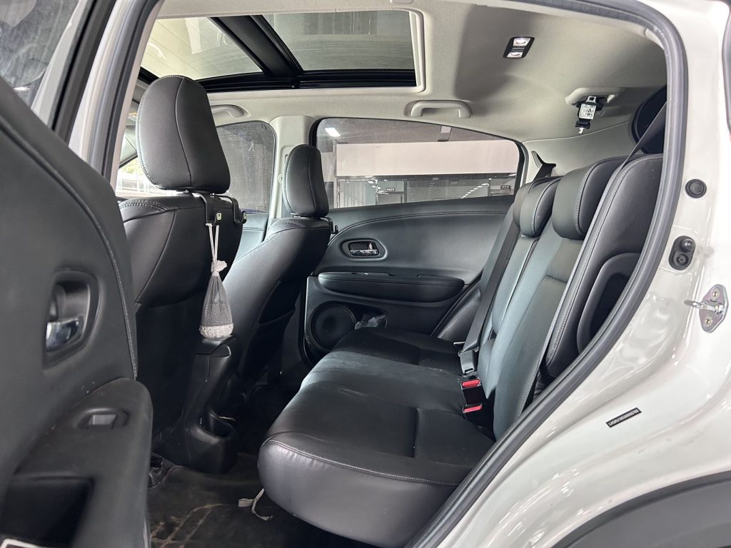 VEZEL 2020 1.5L CVT Luxury Edition - Huishida Trading