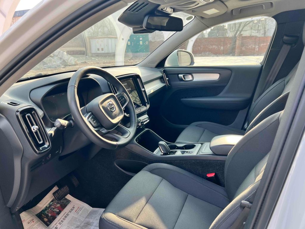 Volvo XC40 2021 T4 4WD Intelligent Stylish Edition - Huishida Trading