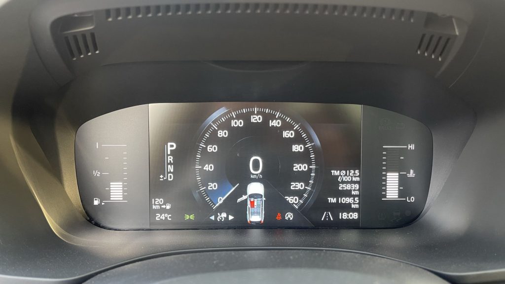 Volvo XC60 2021 T5 4WD Zhiyi Luxury - Huishida Trading