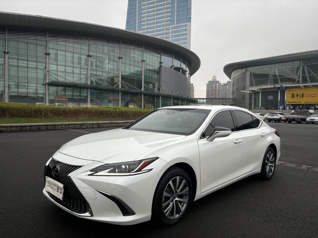 Lexus ES 2020 200 Excellence Edition National VI - Huishida Trading