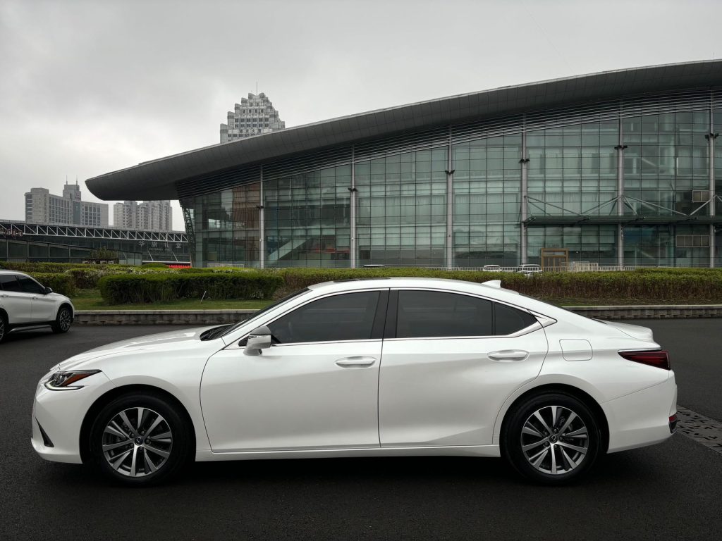 Lexus ES 2020 200 Excellence Edition National VI - Huishida Trading