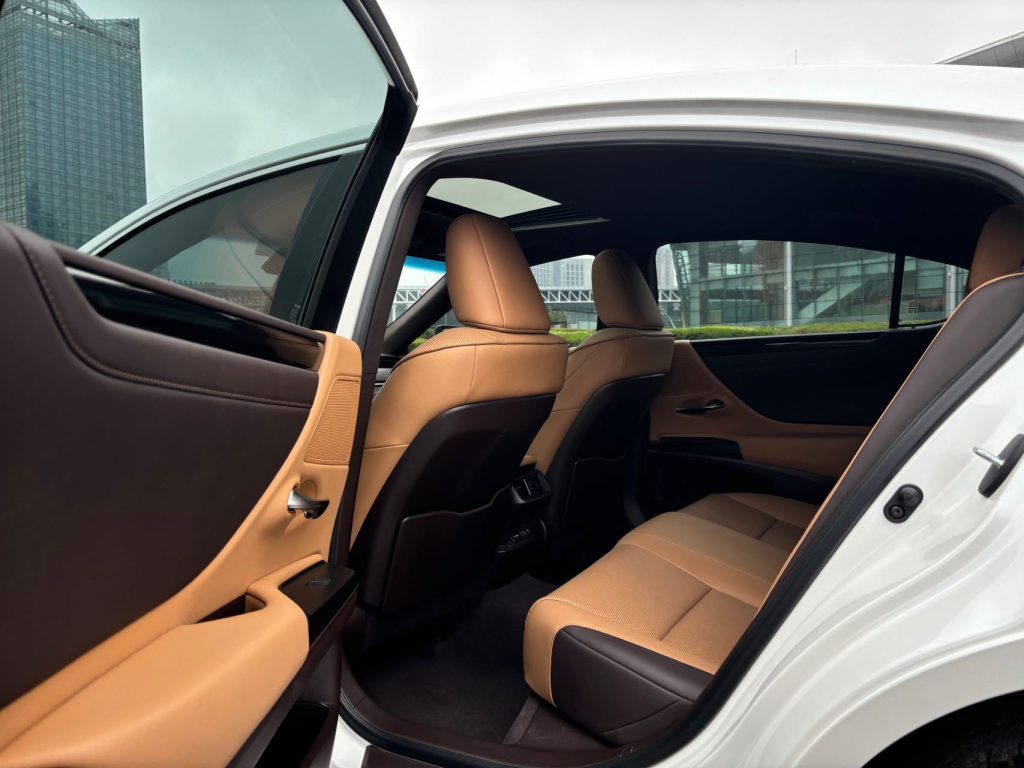 Lexus ES 2020 200 Excellence Edition National VI - Huishida Trading
