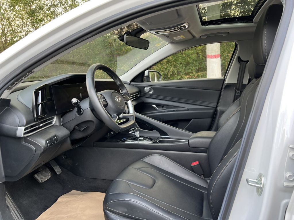 Elantra 2021 1.5L CVT LUX Premium Edition - Huishida Trading