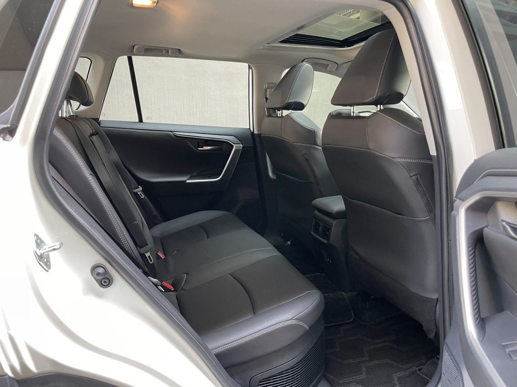 Toyota RAV4 2020 Twin Engine 2.5L CVT 4WD Elite PLUS Edition - Huishida Trading