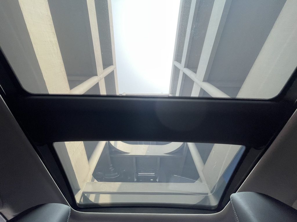 TOYOTA HARRIER 2022 2.0L CVT 2WD Premium - Huishida Trading