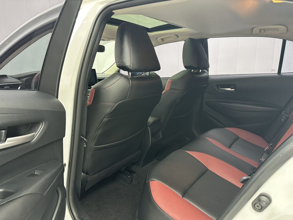 Toyota Corolla 2021 TNGA 1.5L CVT Elite（2WD) - Huishida Trading