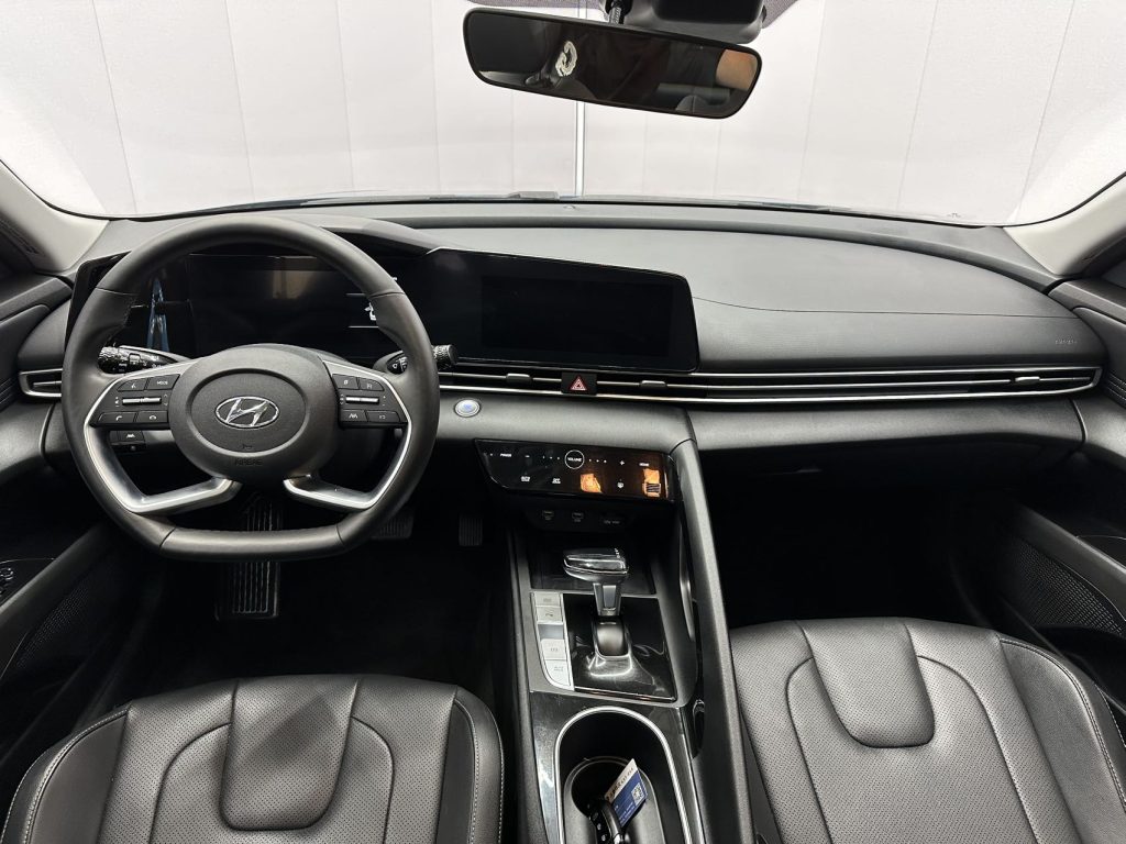 Hyundai Elantra 2021 1.5L CVT LUX Premium (2WD) - Huishida Trading