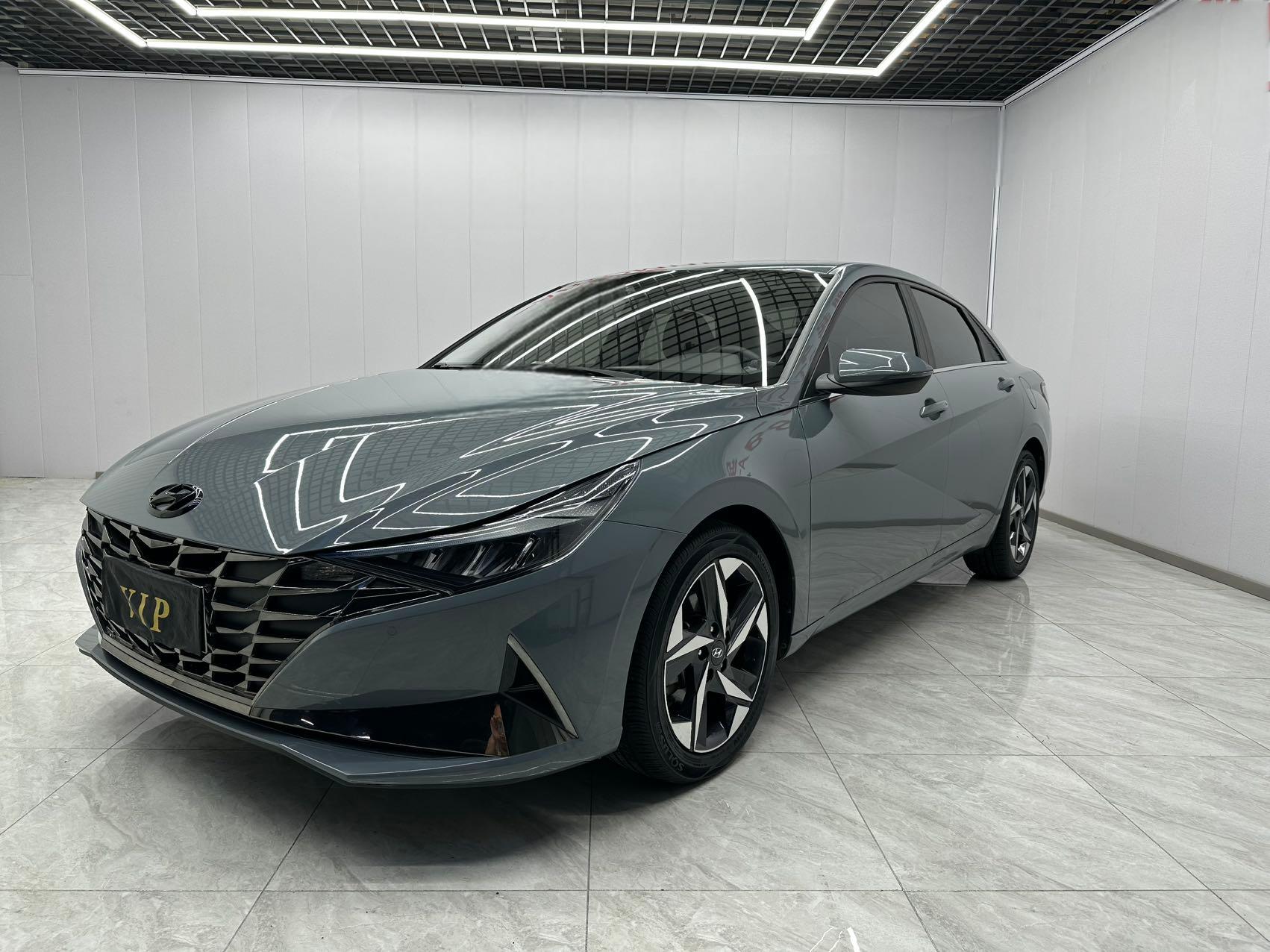 Hyundai Elantra 2022 1.5L CVT LUX Premium (2WD)