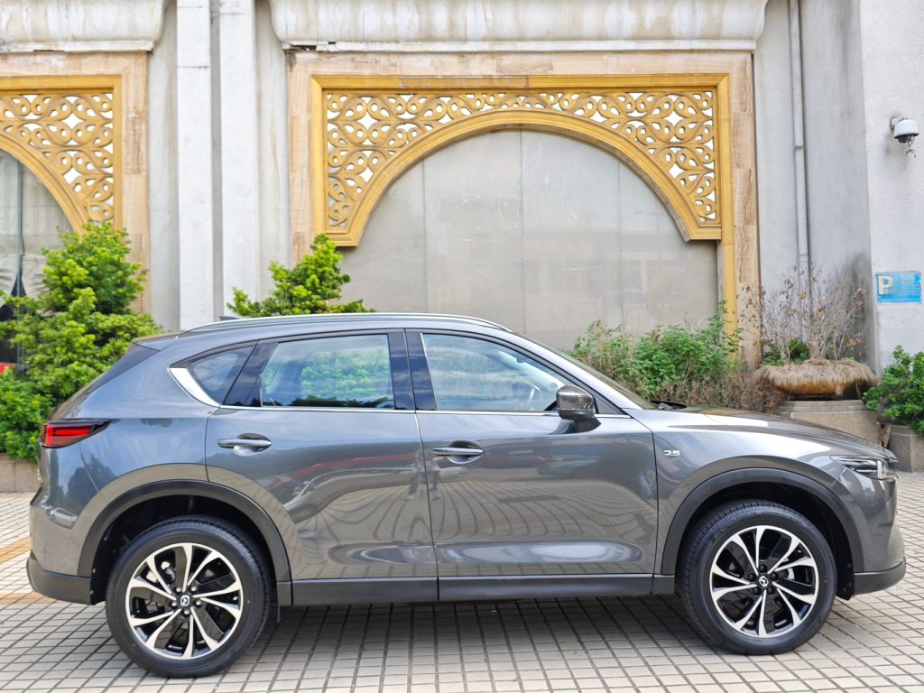 Mazda CX5 2022 2.5L Automatic 4WD Premium - Huishida Trading