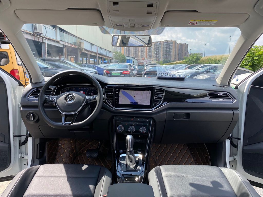 Volkswagen T-ROC 2022 280TSI DSG 2WD Comfort PLUS - Huishida Trading